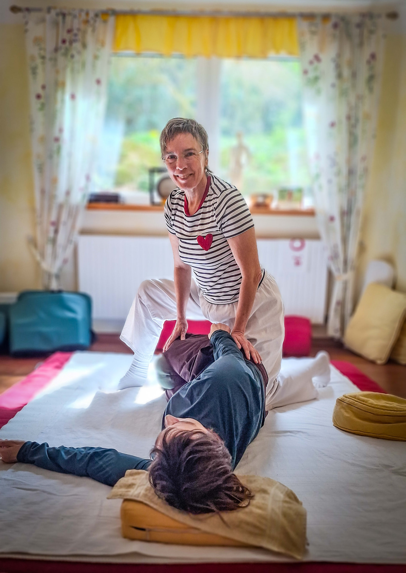 Susanne Schäfer bei einer Shiatsu-Behandlung